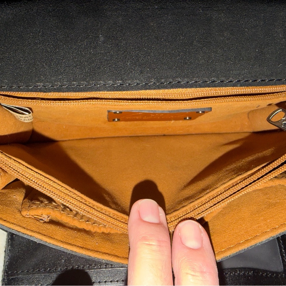 👜 Patricia Nash Leather Crossbody Wallet Purse – RFID Protected - Picture 5 of 11